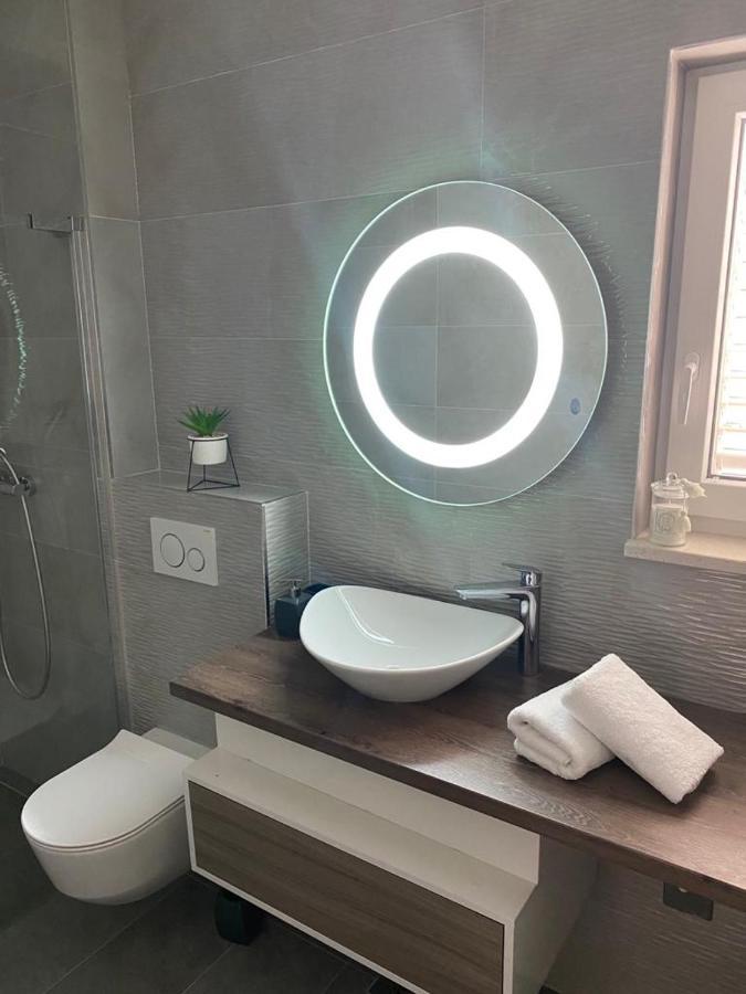 Moon Apartment *